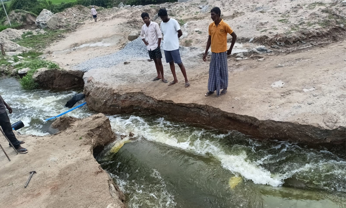  Tadvai People Facing Problems With Heavy Rains, Tadvai ,heavy Rains, Suryapet Di-TeluguStop.com