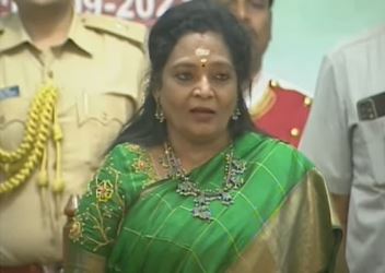  History Will Be Written By Turning Blood Into Ink..: Governor Tamili Sai-TeluguStop.com