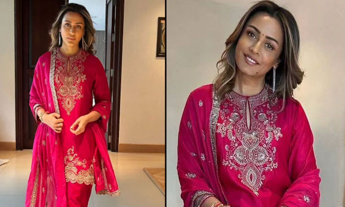  Namrata Stunning Looks In Designer Wear Her Latest Photos Goes Viral, Namrata,-TeluguStop.com