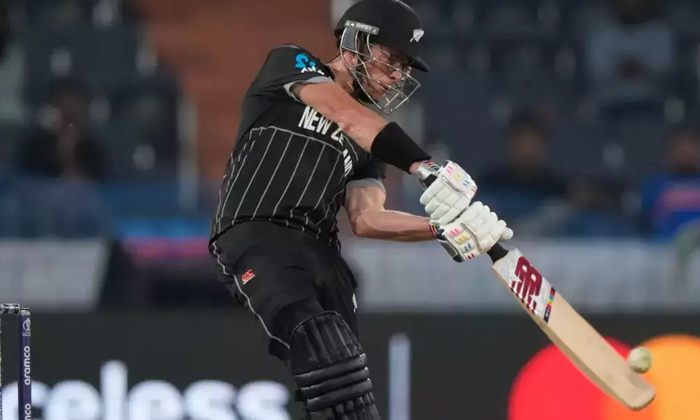  13 Runs Per Ball Lightning Innings By New Zealand Player Mitchell Stantner , New-TeluguStop.com