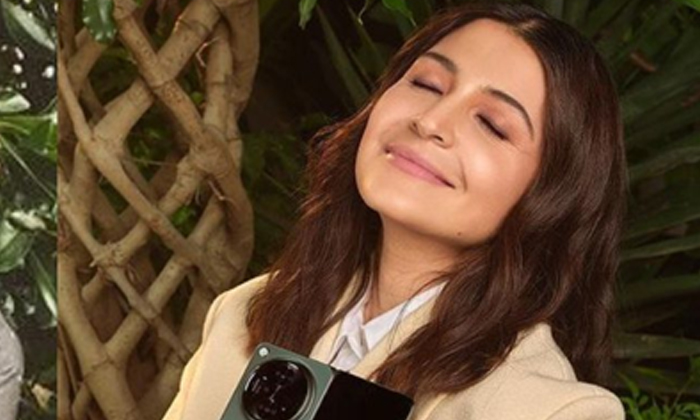  Anushka Sharma Second Pregnancy News Goes Viral In Social Media , Anushka Sharma-TeluguStop.com