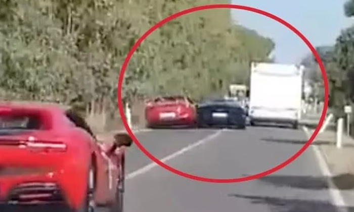  Fatal Accident While Traveling In Supercars Two Died On The Spot Video Viral , I-TeluguStop.com