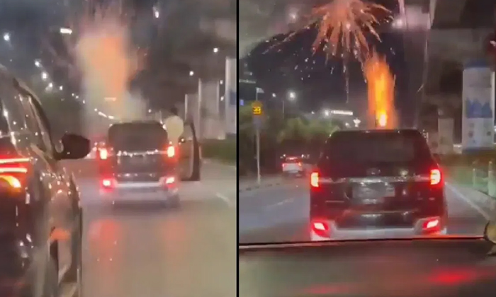  He Burst Firecrackers On The Running Car What Happened After That, Running Car,-TeluguStop.com