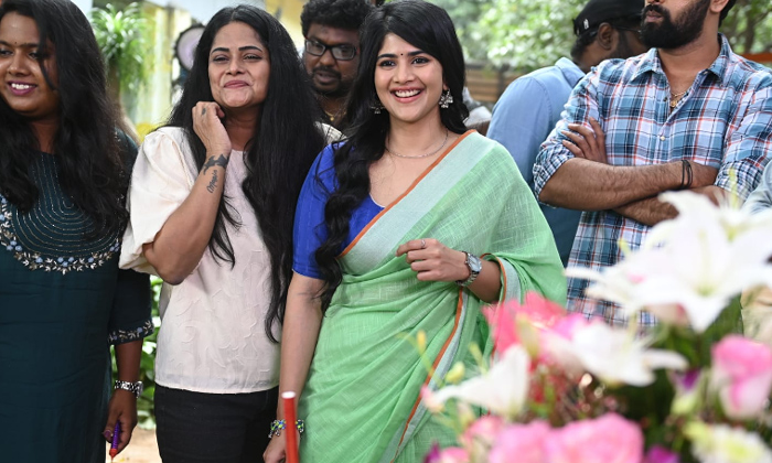  Sahakutumbanaam Movie Team Celebrates Heroine Megha Akash Birthday,sahakutumbana-TeluguStop.com