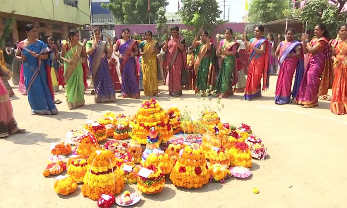 Telugu Ambika, Bathukamma, Telangana-Latest News - Telugu