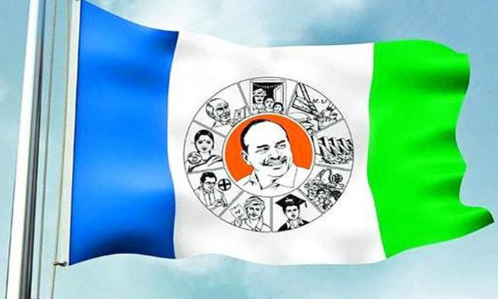  Jagan Will Change Ycp District Presidents This Is The Reason , Jagan, Ysrcp,-TeluguStop.com