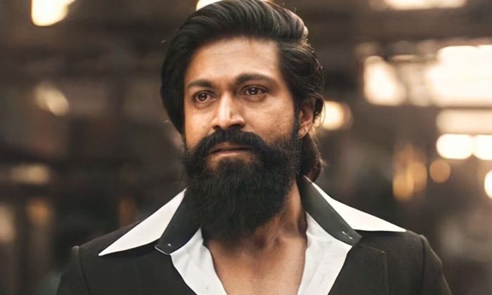 Hero Yash Demands Huge Remuneration For Nitesh Tiwari Ramayanam Movie Hero Yash Demands Huge Remuneration For Nitesh Tiwari Ramayanam Movie-TeluguStop.com