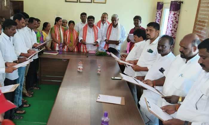  Boppapur Amc Takes Oath Of New Management , Ktr , Brs Party , Thota Agaiah , R-TeluguStop.com