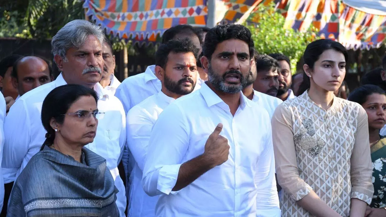  Andhra Pradesh : Lokesh Challenges Jagan Govt To Show Evidence Against Naidu-TeluguStop.com