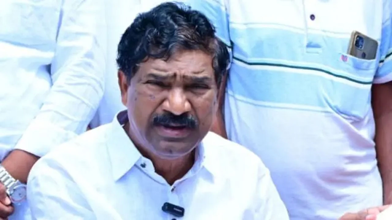  I Am The Supreme Leader Of Station Ghanpur : Mla Rajaiah-TeluguStop.com