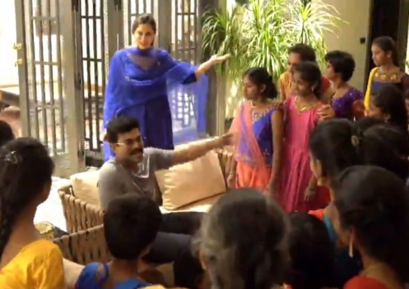 Watch: Ram Charan And Upasana’s Heartwarming Bathukamma Festival Celebrati Watch: Ram Charan And Upasana’s Heartwarming Bathukamma Festival Celebrati-TeluguStop.com
