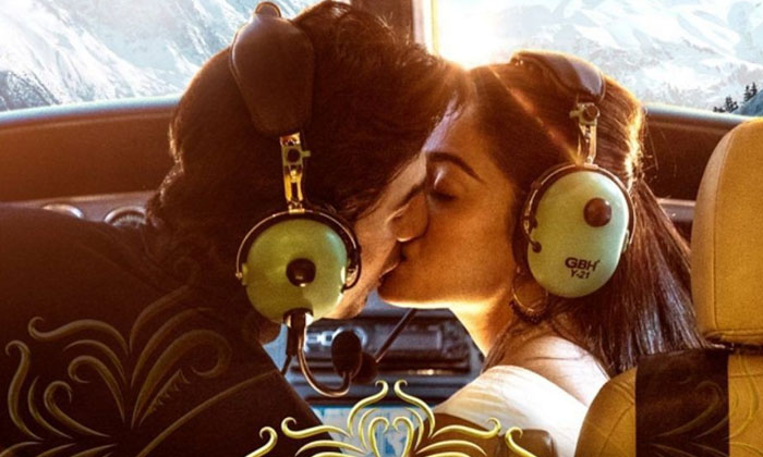 Telugu Animal, Bollywood, Lip Lock, Ranbir Kapoor, Rashmika, Tollywood-Movie