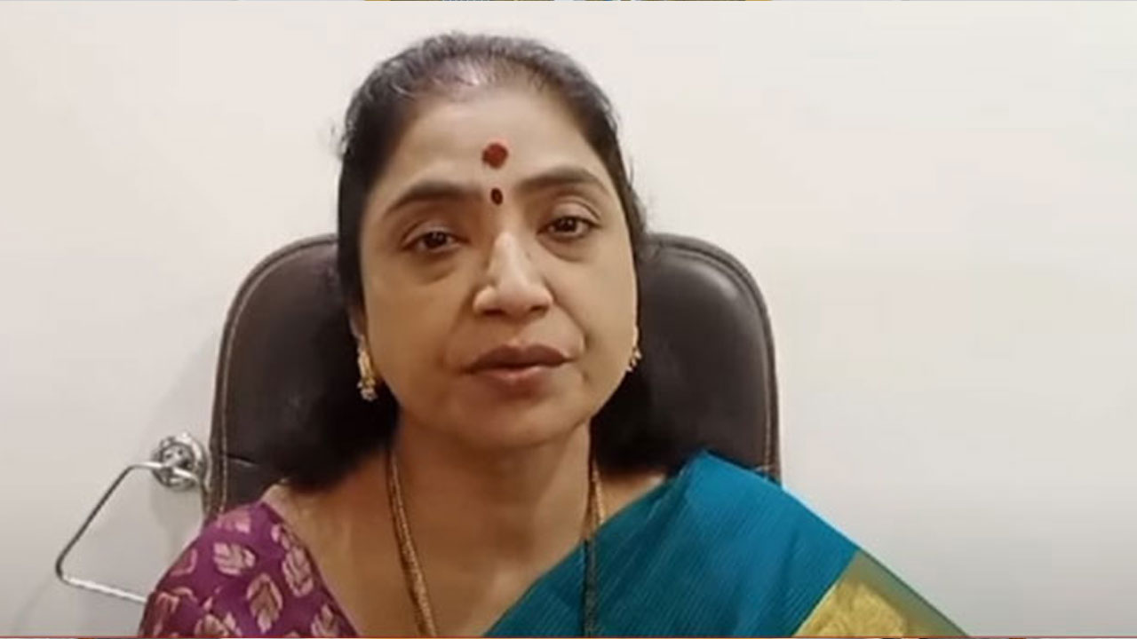  Telangana : Exodus Continues, Mla Rekha Naik Quits Brs-TeluguStop.com