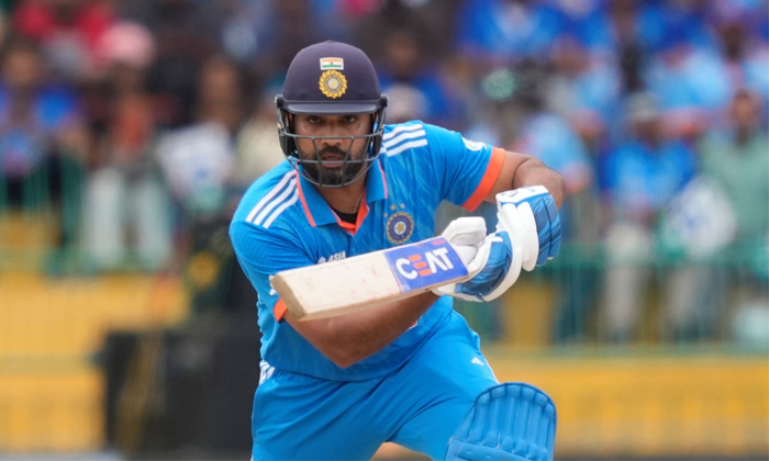  Rohit Sharma Creates History Becomes First Indian To Hit 300 Odi Sixes Details,-TeluguStop.com