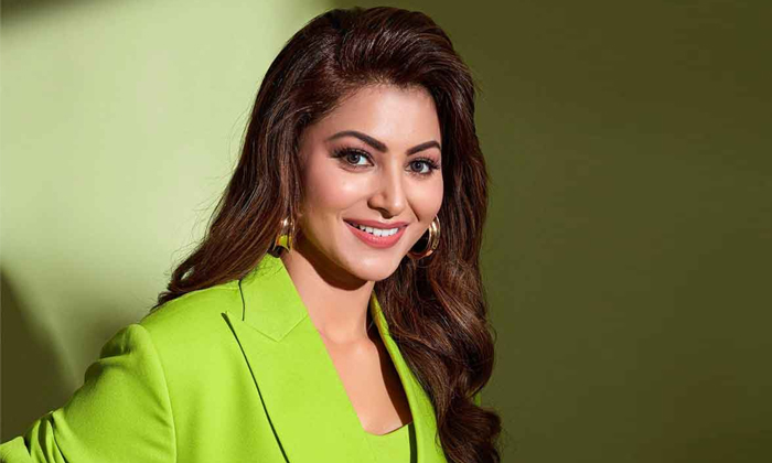 Telugu Bollywood, India Pak, Narendramodi, Urvashi Rautela, Urvashirautela-Movie