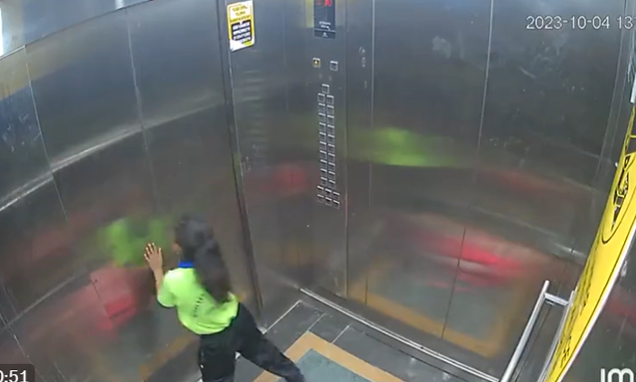 Viral Video 7-year-old Girl Stuck In Lift What Happened Next , Viral Video, Vira Viral Video 7-year-old Girl Stuck In Lift What Happened Next , Viral Video, Vira-TeluguStop.com