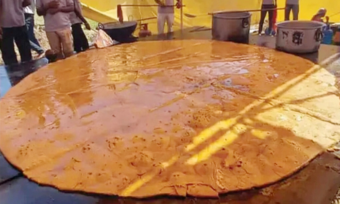  Worlds Largest Roti Made In Rajasthan Details, World, Big Roti, Viral Latest, Ne-TeluguStop.com