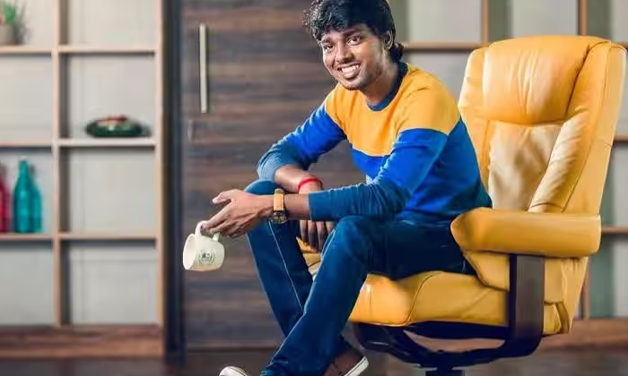 Atlee With 200cr Package, Atlee, Director, Rajamouli, Prashanth Neel , Jawaan Mo Atlee With 200cr Package, Atlee, Director, Rajamouli, Prashanth Neel , Jawaan Mo-TeluguStop.com