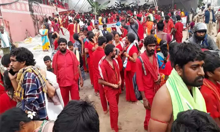  Vijayawada Indrakiladri Bhavani Poured-TeluguStop.com