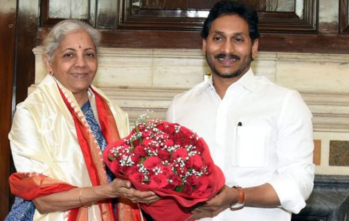  Ap Cm Jagan Met Union Minister Nirmala Sitharaman In Delhi In The Evening-TeluguStop.com