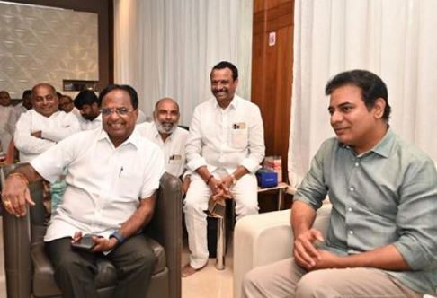  Ponnala Will Meet Kcr Soon..!-TeluguStop.com