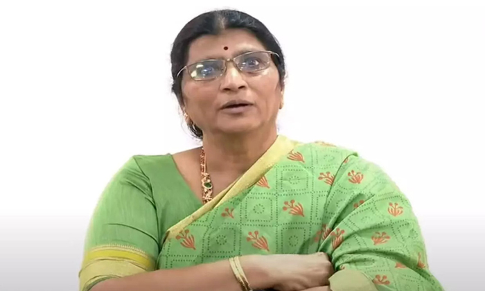  Lakshmi Parvati Comments On Nara Bhuvaneshwari, Lakshmi Parvati , Nara Bhuvanesh-TeluguStop.com