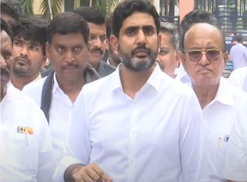  No Faith In Ycp Government..: Nara Lokesh-TeluguStop.com