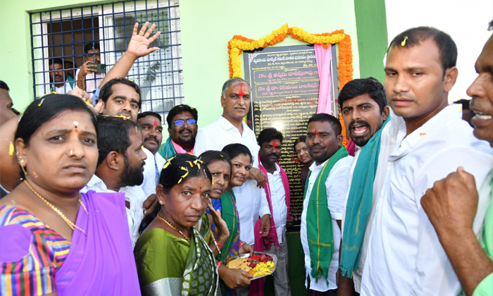 Telugu Cm Kcr, Ellanthakunta, Harishrao, Harish Rao, Mlarasamai-Telugu Districts