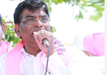  Kcr Said The Truth About Sneezing..: Mp Nama-TeluguStop.com