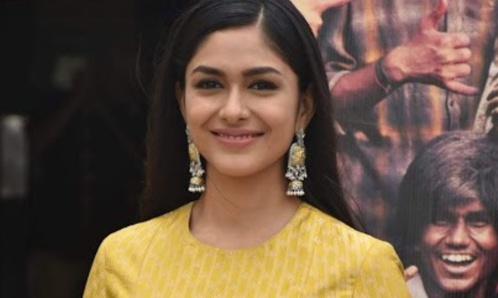 Telugu Bollywood, Dulquer Salmaan, Hai Nanna, Kollywood, Mrunal Thakur, Sita Ram