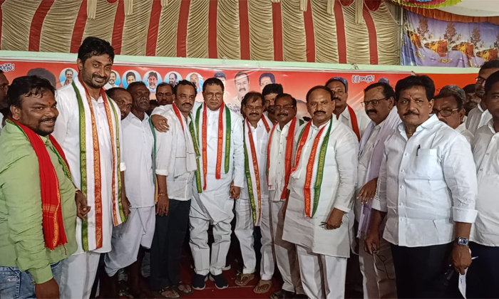  Nagarjuna Sagar Constituency Brs Leaders Joins Congress Party Under The Leadersh-TeluguStop.com