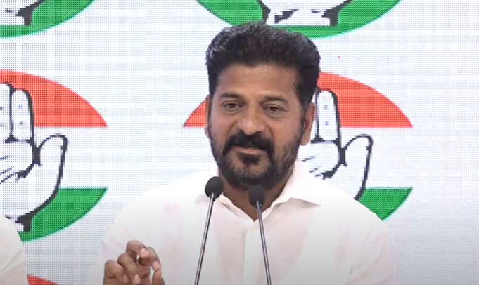  Center Is Protecting Brs..: Revanth Reddy-TeluguStop.com