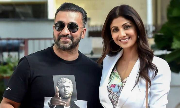  Shilpa Shetty Husband Raj Kundra Sensational Tweet We Are Separated-TeluguStop.com