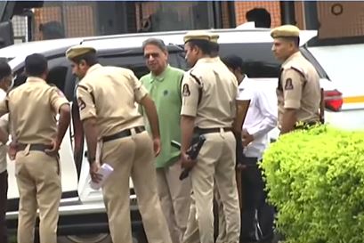 Bhaskar Reddy Escort Bail Extension In Viveka Murder Case Bhaskar Reddy Escort Bail Extension In Viveka Murder Case-TeluguStop.com