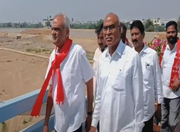 Cpi Dharna On Karimnagar Cable Bridge-TeluguStop.com