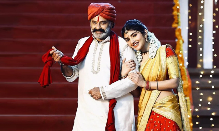 Telugu Anil Ravipudi, Babai, Balakrishna, Kajal Agarwal, Sreeleela-Movie