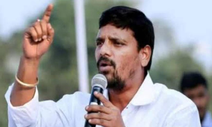  Congress Party Campaign Committee Convener Giri For Tinmar Mallanna!-TeluguStop.com