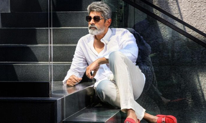  Jagapathi Babu To Give Entry Into Hollywood Post Goes Viral Details, Jagapathi B-TeluguStop.com