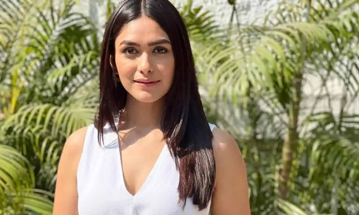 Mrunal Thakur gave clarity about her marriage...