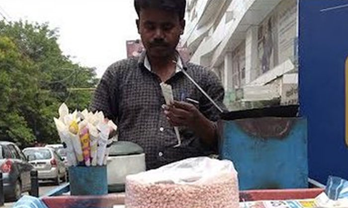  Netizens Are Worried About The Street Vendor's Marketing Strategy What Kind Of P-TeluguStop.com