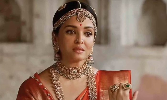  Not Aishwarya Rai Bachchan But This Actress Was Mani Ratnam First Choice For Pon-TeluguStop.com