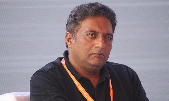  Prakash Raj Sensational Comments I Will Not Vote For Pawan Kalyan If He Is With-TeluguStop.com