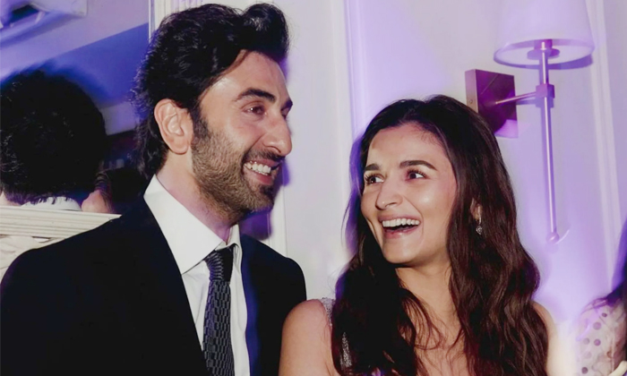 Ranbir Kapoor Made Shocking Comments On Alia Bhatt Ranbir Kapoor Made Shocking Comments On Alia Bhatt-TeluguStop.com