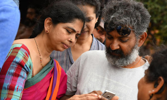 Telugu Maniratnam, Rajamouli, Trivikram, Wifes-Movie