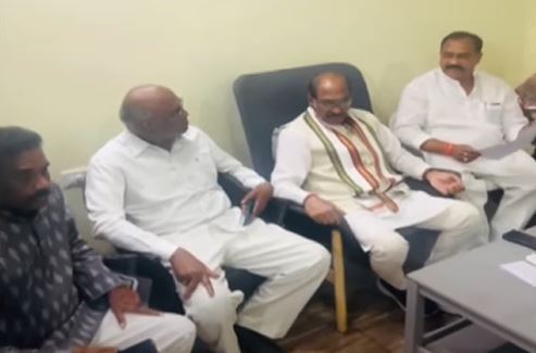  Meeting Of Allied Leaders With Congress In Hyderabad-TeluguStop.com