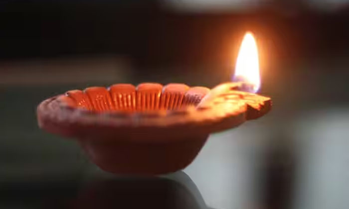  Do You Know Where To Keep Clay Lamps At Home On Diwali , Clay Lamps, Home ,-TeluguStop.com