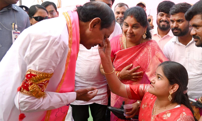  Cm Kcr Praja Aashirvada Sabha In Suryapet, Cm Kcr, Praja Aashirvada Sabha ,surya-TeluguStop.com