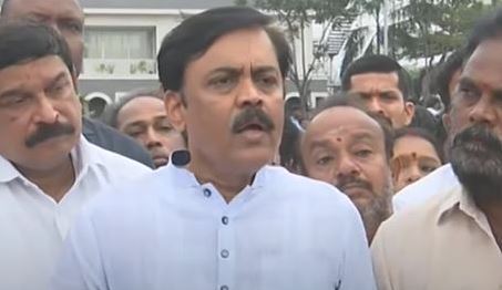  The Government Has Not Provided Security To The Fishing Harbor..: Mp Gvl-TeluguStop.com