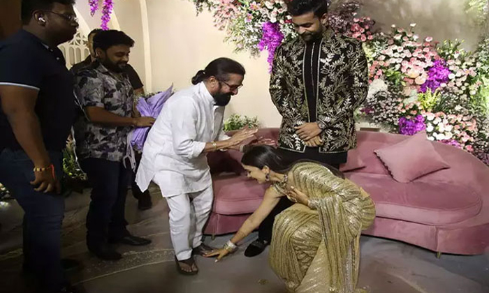 Telugu Chiranjeevi, Feet, Satyanand Feet, Varun Tej-Movie