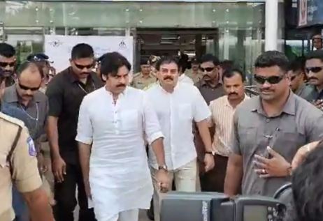  Pawan Kalyan's Visit To Janasena In Visakha!-TeluguStop.com